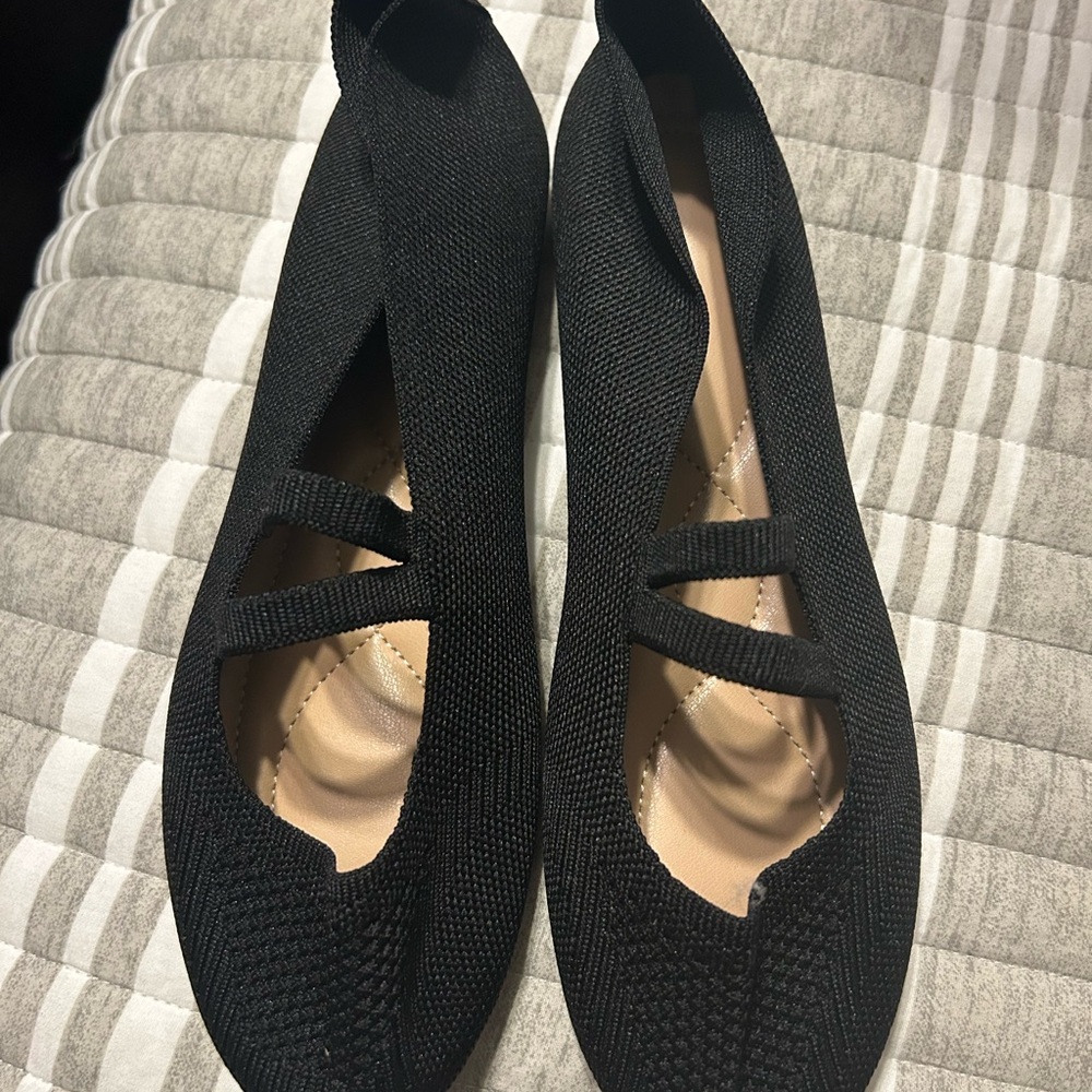 Black Mary Jane style ballet flats, brand new!